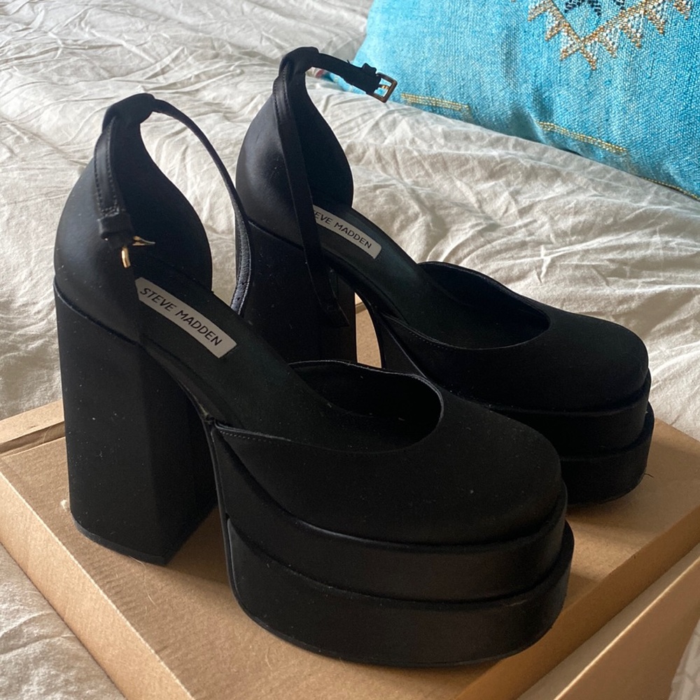 Steve Madden Versace dupes